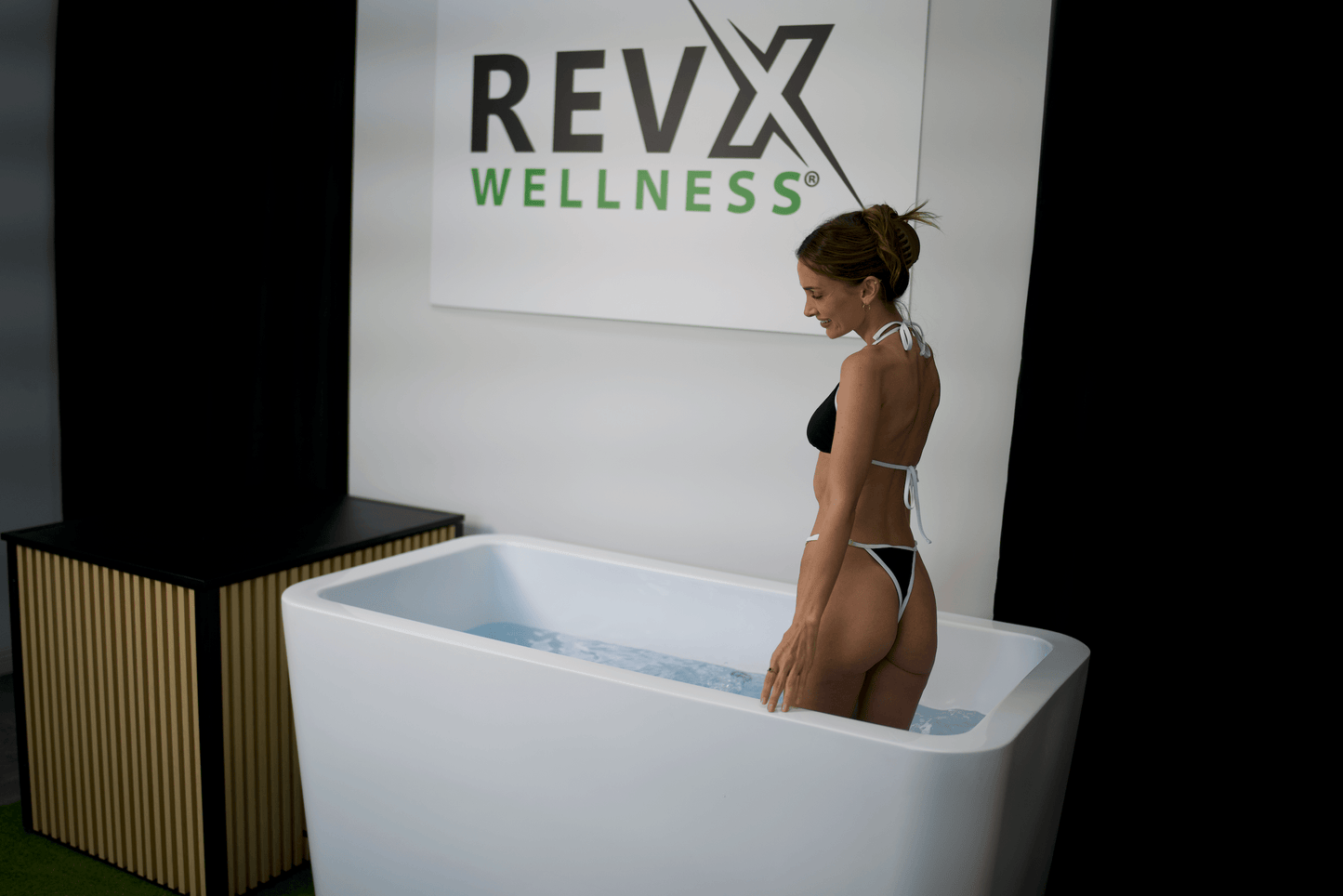 RevX Cold Plunge Tub + LUX Chiller