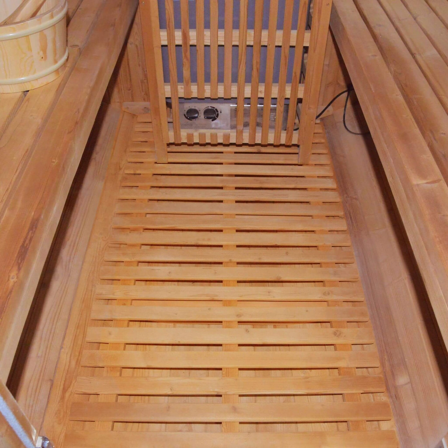 Thermora Large Premium American White Oak Outdoor Wooden Barrel Sauna With 4.5KW Sauna Heater (SAK45968)